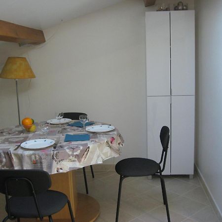 T 2 Avec Velux Sous Les Combes De 34 M2 Lejlighed La Londe-les-Maures Eksteriør billede