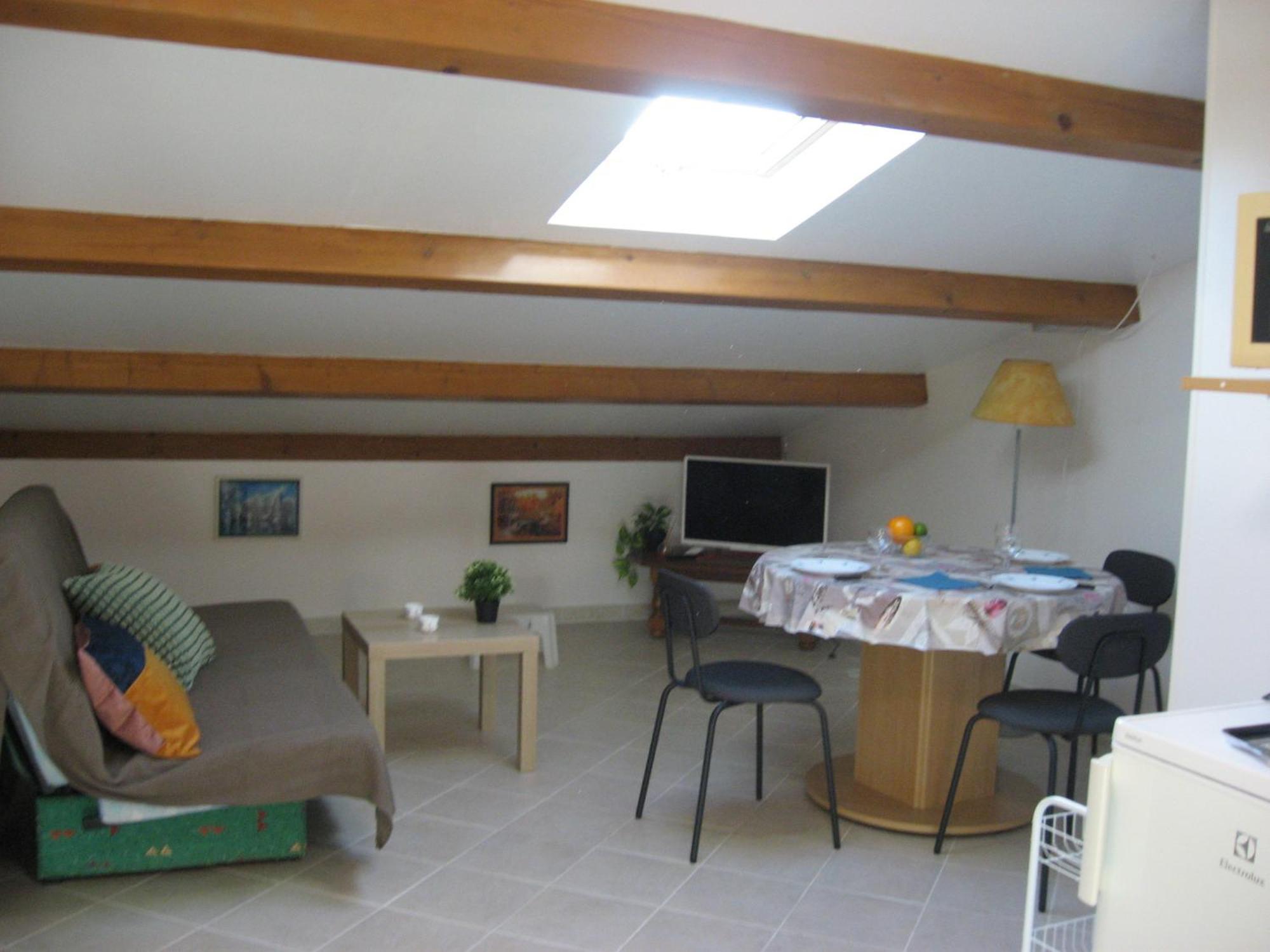 T 2 Avec Velux Sous Les Combes De 34 M2 Lejlighed La Londe-les-Maures Eksteriør billede